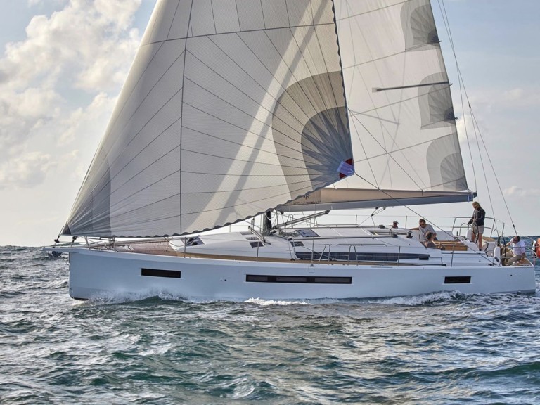 Ein Jeanneau Sun Odyssey 490 mieten in Drage