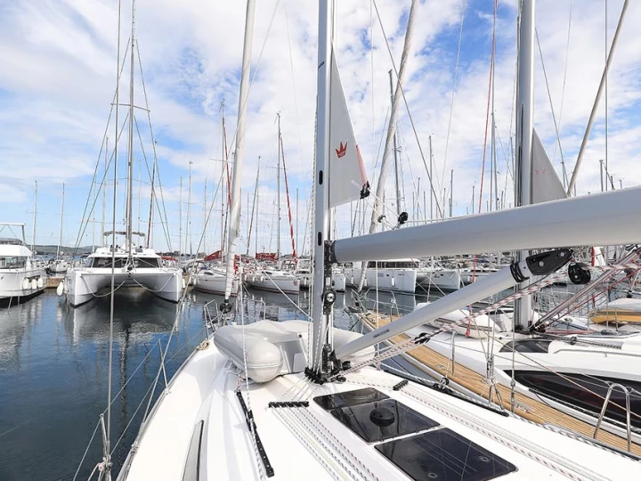 YachtCharter in Murter-Kornati - Bavaria Cruiser 41 auf SamBoat