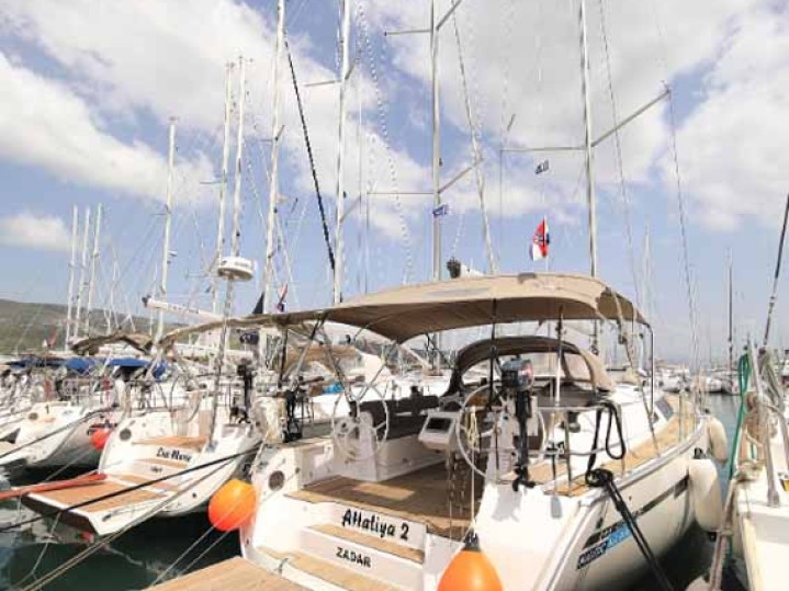 Ein Bavaria Cruiser 46 mieten in Murter-Kornati