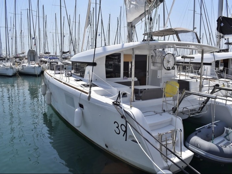 YachtCharter in Drage - Lagoon Lagoon 39 auf SamBoat