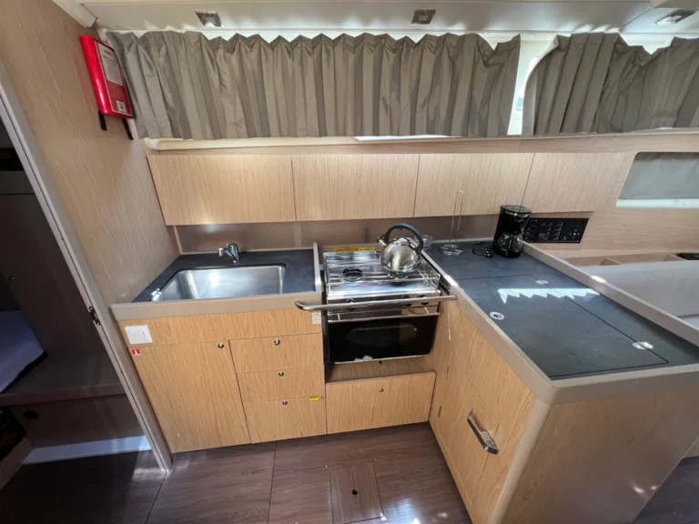 Bénéteau Oceanis 41.1 mieten Šibenik