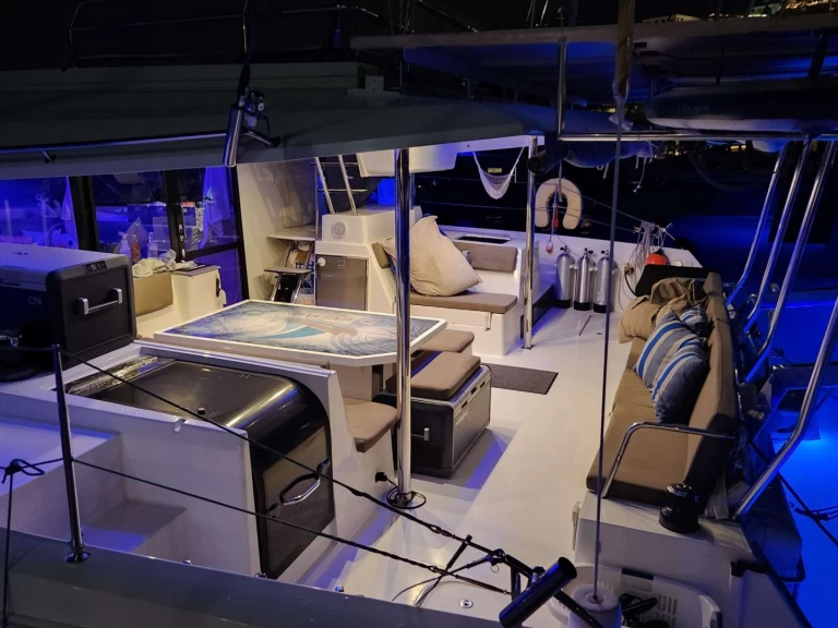 Vermietung Yacht Fountaine Pajot mit Führerschein