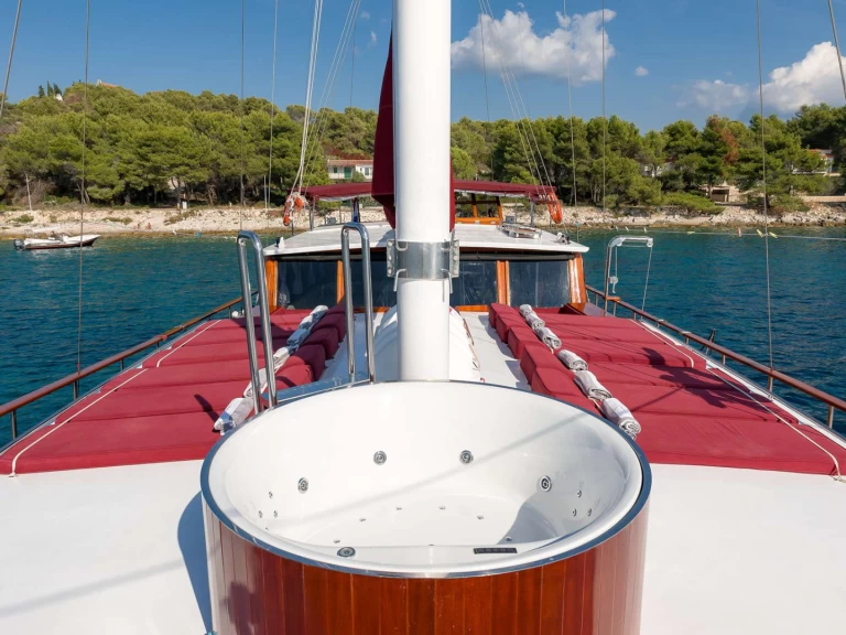 Ein Custom Croatia mieten in Kroatien