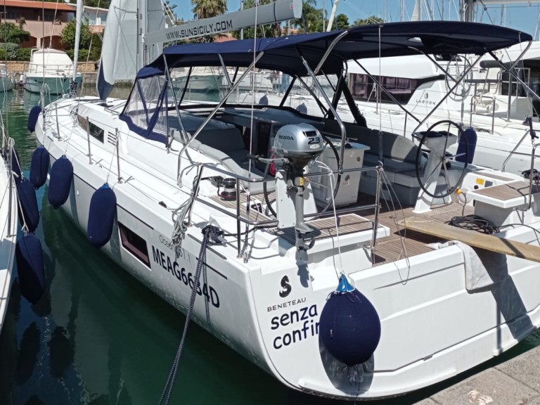 Bénéteau Oceanis 51.1 mieten Furnari