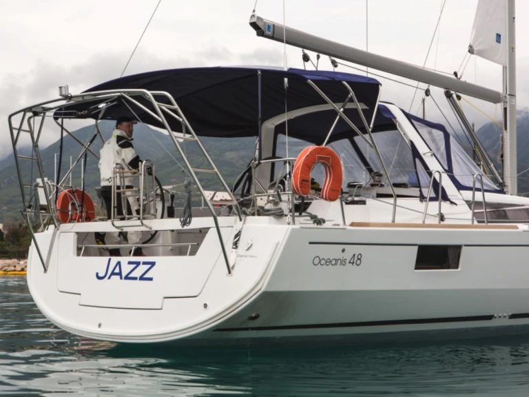 Bénéteau Oceanis 48 mieten Tivat