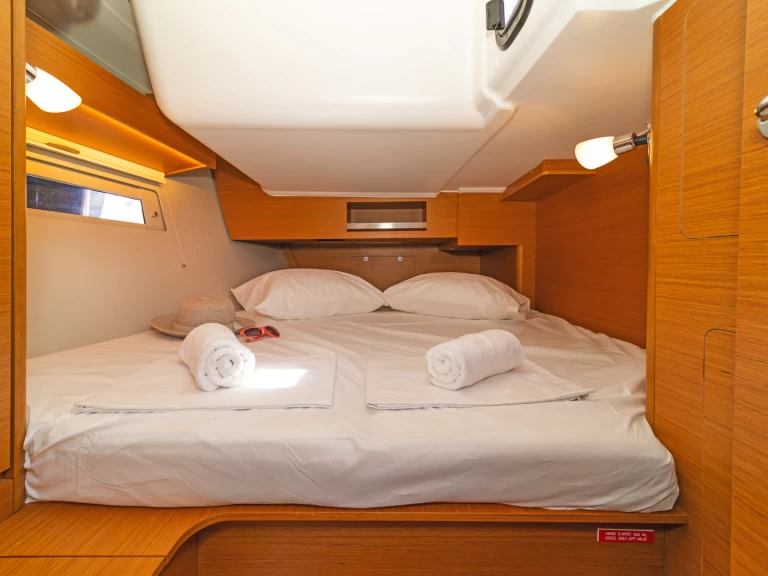 Segelboot mieten in Lefkáda zum besten Preis