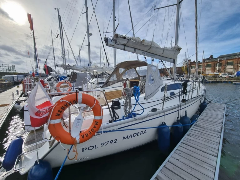 YachtCharter in Danzig - Delphia Delphia 40.3 auf SamBoat