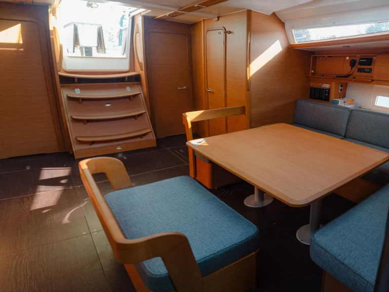 Boot mieten Álimos günstig Dufour 430