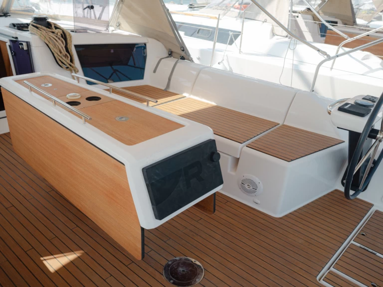 Segelboot mieten in Álimos - Dufour Dufour 430