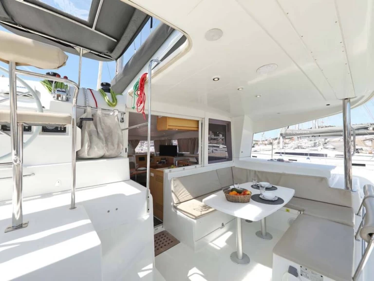 Vermietung Katamaran Lagoon mit Führerschein