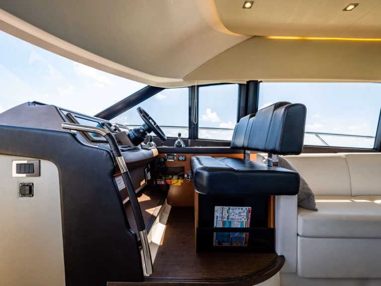 Boot mieten Nassau günstig Whiskey &amp; Waves