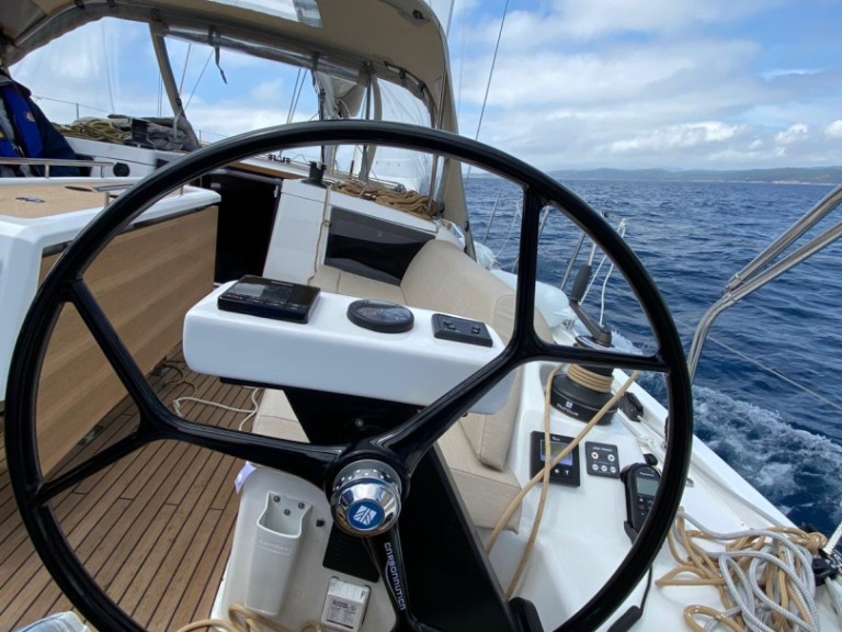 Boot mieten Bormes-les-Mimosas günstig Dufour 390 Grand Large