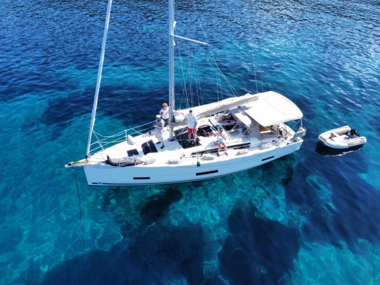 Ein Dufour Dufour 390 Grand Large mieten in Bormes-les-Mimosas