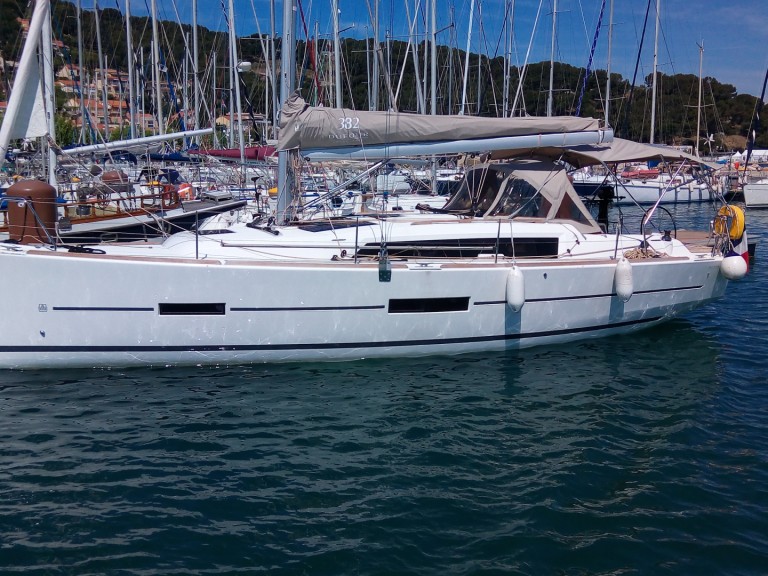 Segelboot mieten in Bormes-les-Mimosas - Dufour Dufour 382 Grand Large