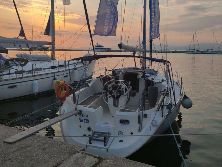 Bénéteau Oceanis 37 mieten Nikiána