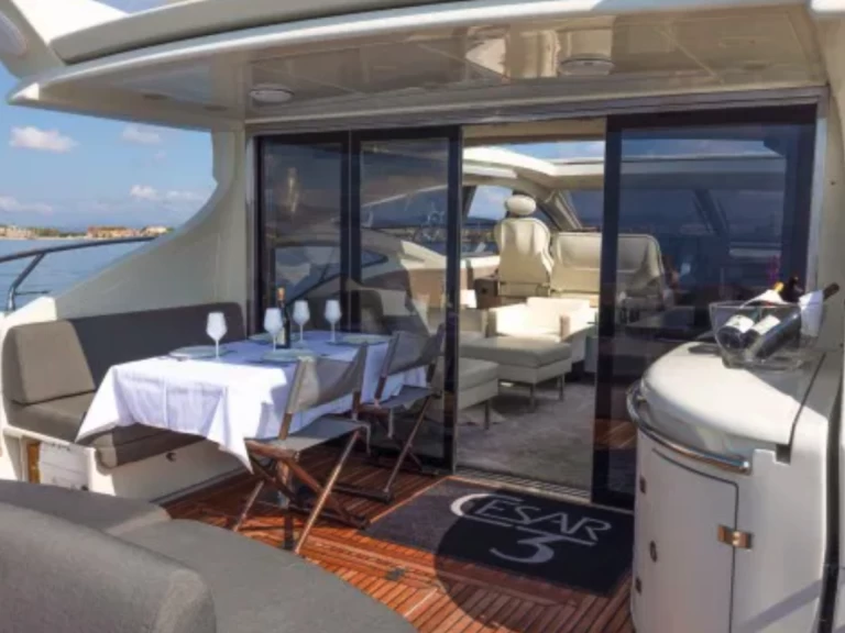 Azimut Azimut 68 S mieten Saint-Tropez