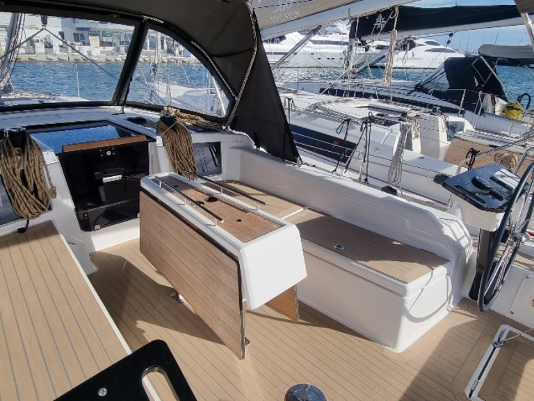 Ein Dufour Dufour 37 mieten in Golfe-Juan