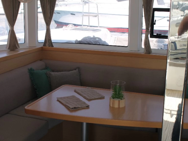 Boot mieten Saint-Raphaël günstig Lagoon 42