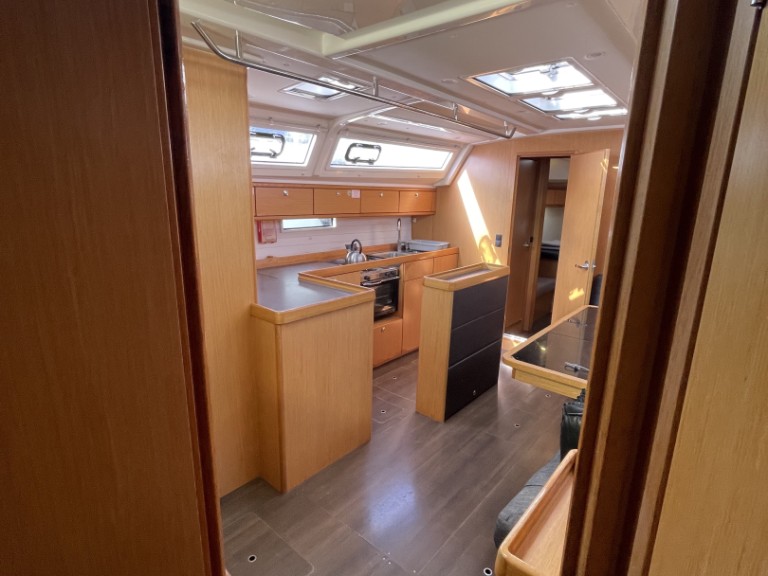 YachtCharter in Álimos - Bavaria Cruiser 46 auf SamBoat