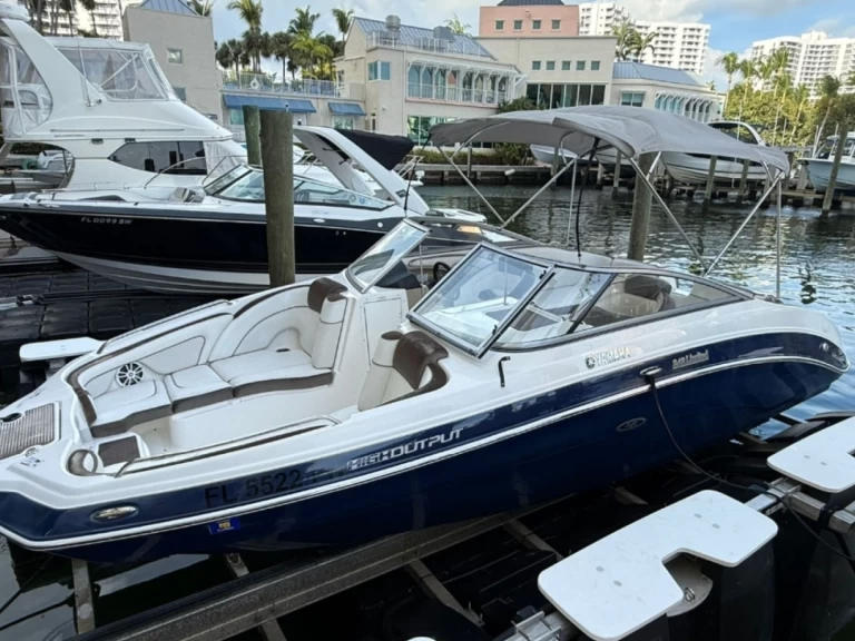 YachtCharter in Miami - Yamaha Limited 24 5 auf SamBoat