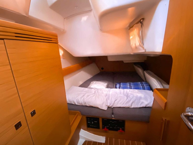 Segelboot mit oder ohne Skipper Jeanneau mieten in Fezzano