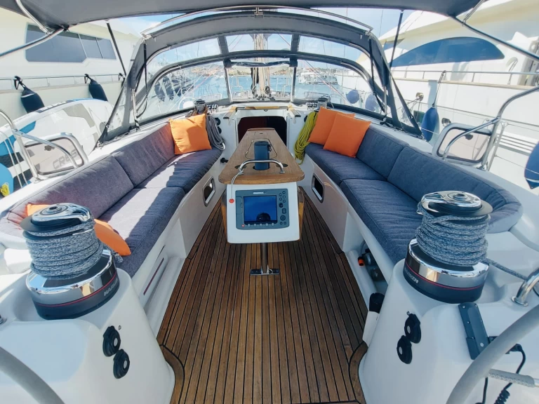 Vermietung Segelboot Bénéteau mit Führerschein