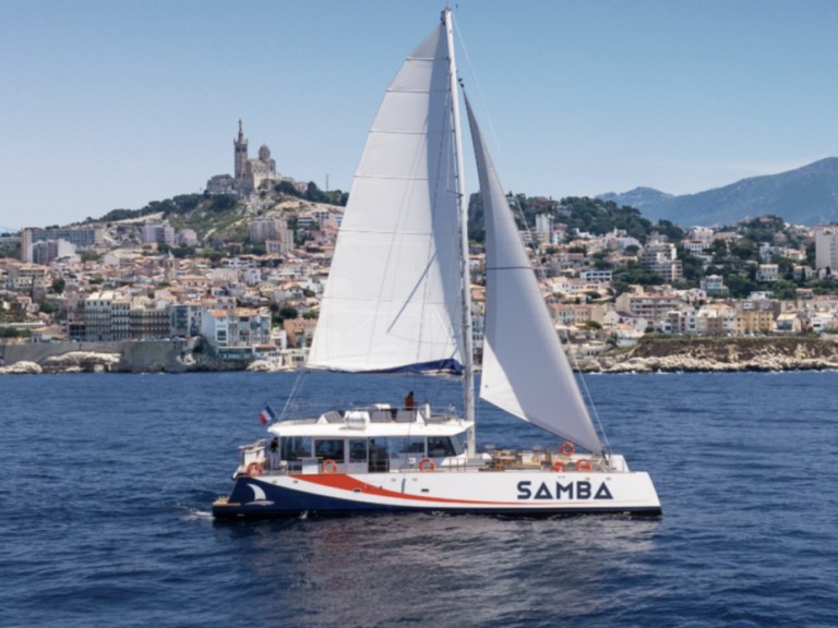 Ein Lagoon Lagoon 630 Motor Yacht mieten in Marseille