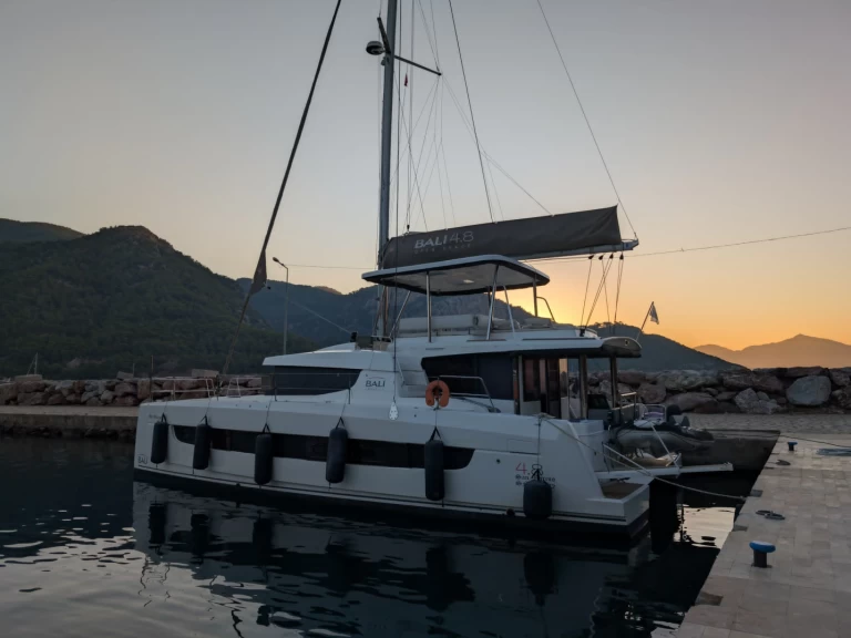 Vermietung Katamaran Bali mit Führerschein
