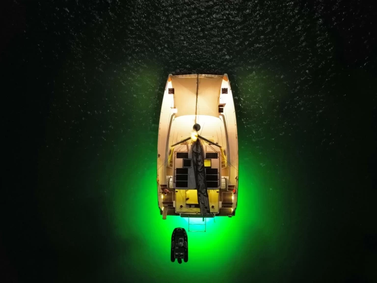 Katamaran mieten in West Cay zum besten Preis