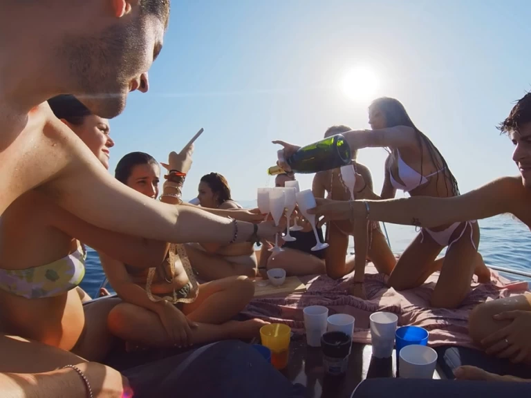 Motorboot mieten in Fuengirola zum besten Preis