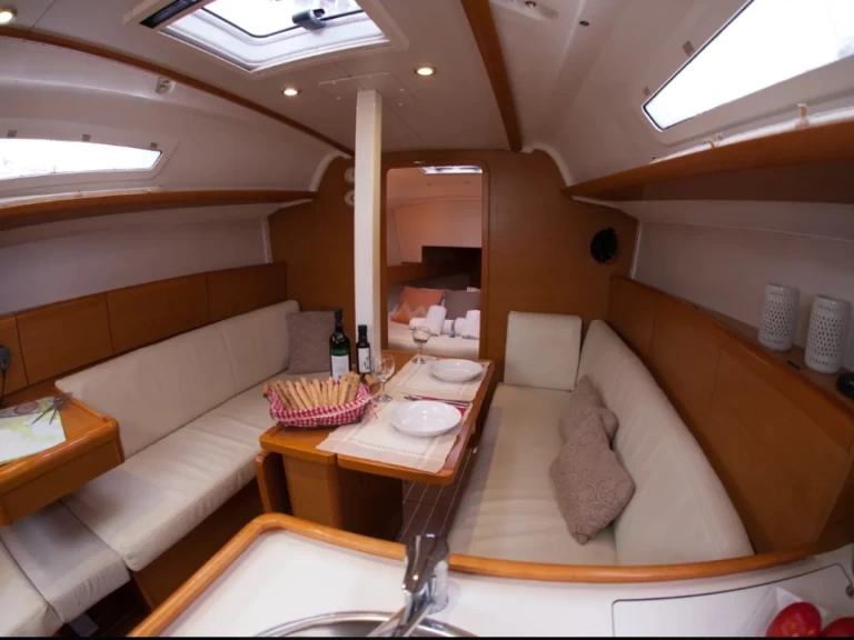 Segelboot mieten in Kallithea - Jeanneau Jeanneau Sun Odyssey 33i