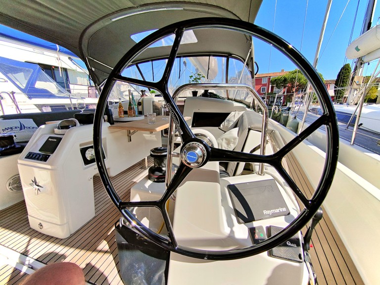 Jeanneau Sun Odyssey 440 mieten Port Grimaud