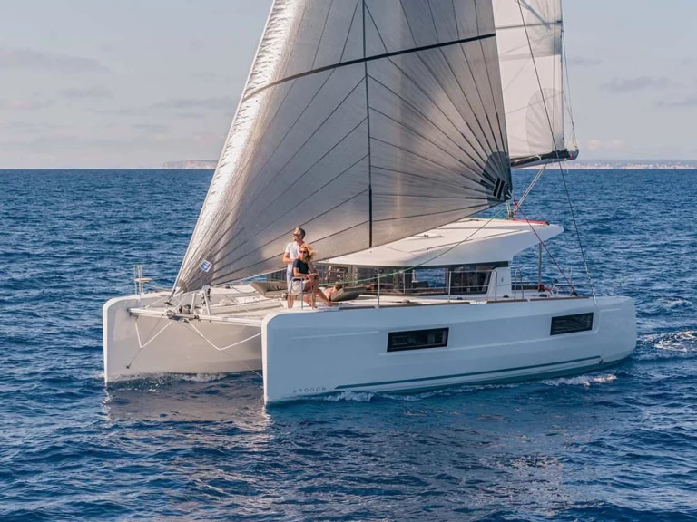 YachtCharter in Sant Antoni de Portmany - Lagoon Lagoon 40 auf SamBoat