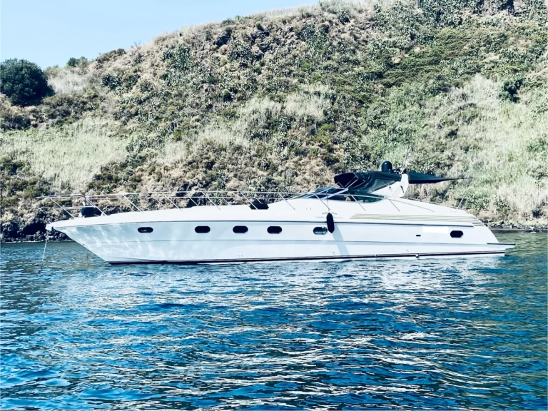 Ein Cantieri-Di-Sarnico Maxim 55 Special mieten in Milazzo