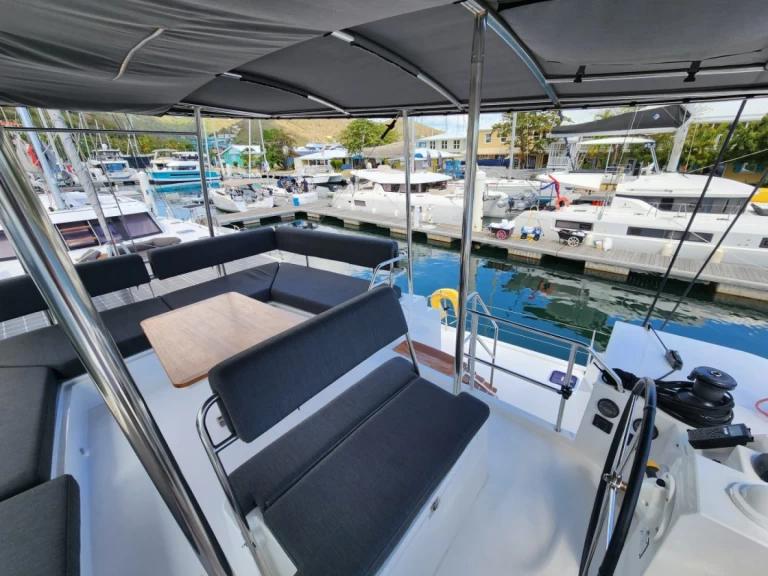 Ein Nautitech Nautitech 46 Fly mieten in Road Town