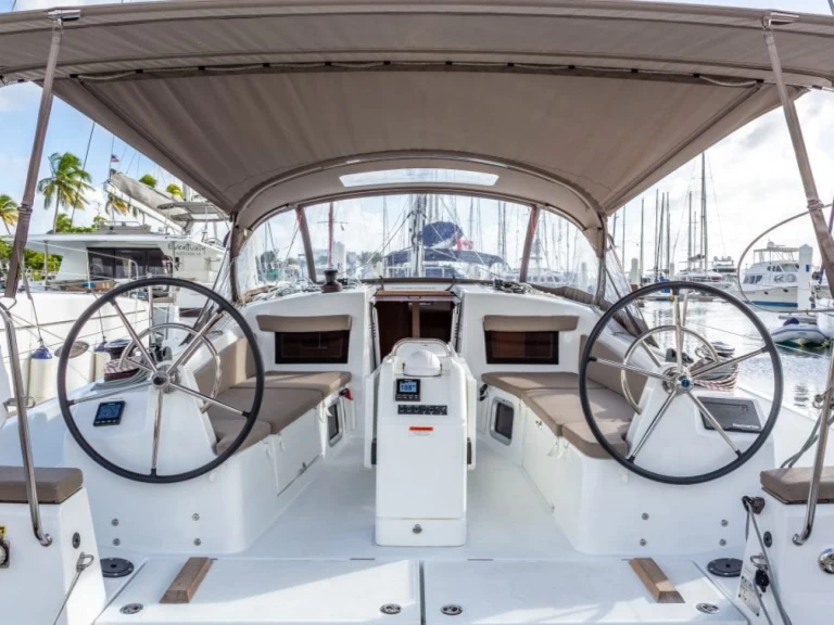 Segelboot mit oder ohne Skipper Jeanneau mieten in Road Town