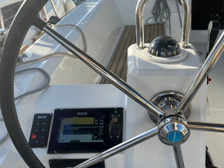 Bénéteau Oceanis 38.1 mieten Split