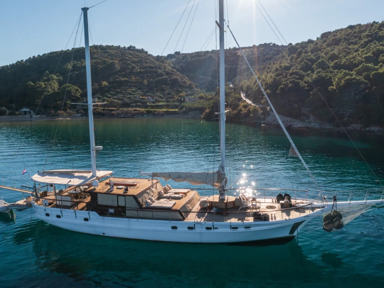 Custom Made Summer Princess mieten Kaštela
