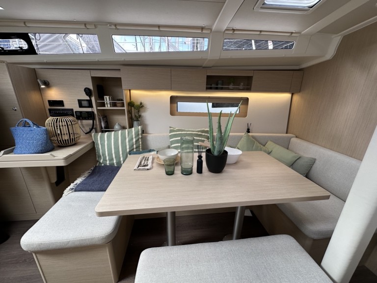 Segelboot mieten in Cugnana Verde - Bénéteau Oceanis 37.1