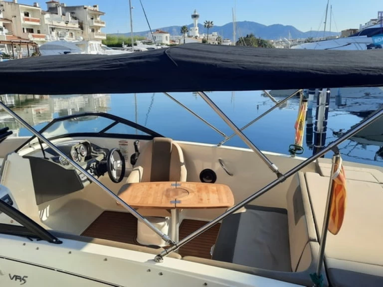 YachtCharter in Empuriabrava - Bayliner VR5 OB auf SamBoat