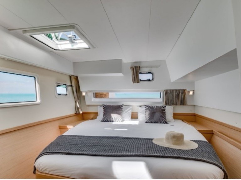 YachtCharter in Furnari - Lagoon Lagoon 42 auf SamBoat