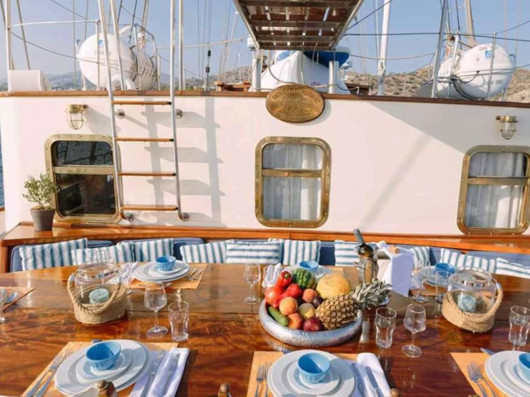 Ein Camper & Nicholsons SIR WINSTON CHURCHILL mieten in Griechenland