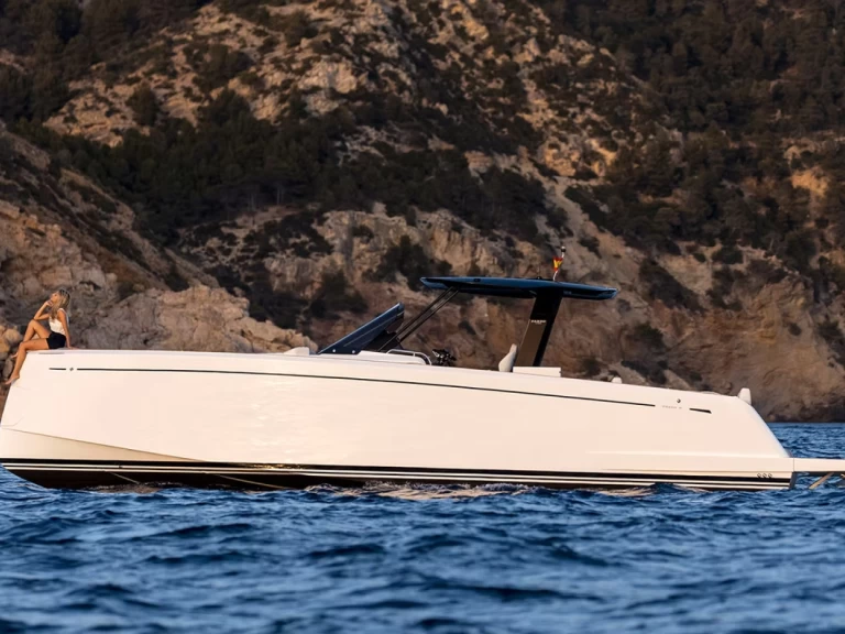 Ein Pardo Yachts Pardo 38 mieten in Saint-Tropez