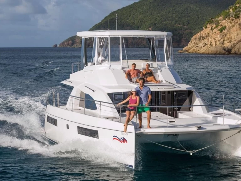 YachtCharter in Adámas - Leopard Leopard 43 Powercat auf SamBoat