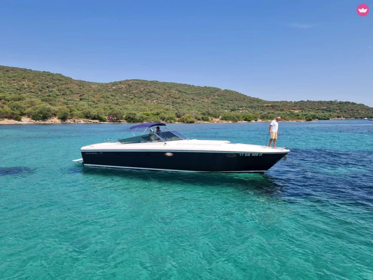 Ein Itama Itama 38 mieten in Saint-Tropez