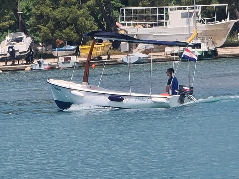 Motorboot mieten in Trogir zum besten Preis