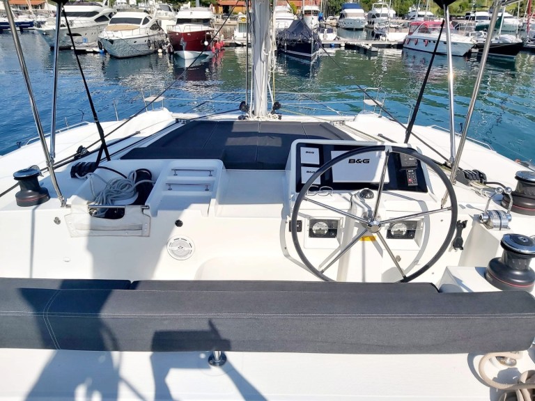 Lagoon Lagoon 450 F mieten Primošten
