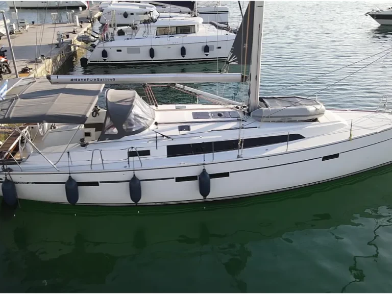 YachtCharter in Álimos - Bavaria Cruiser 46 auf SamBoat