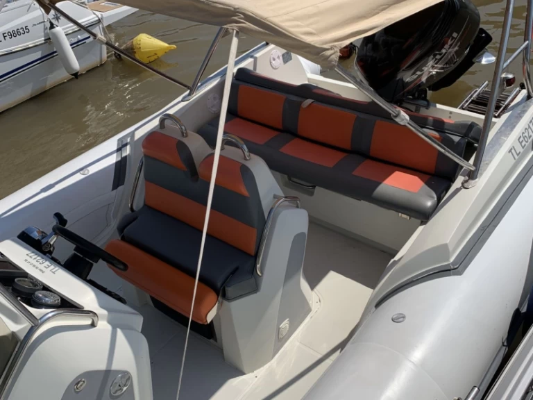 Schlauchboot mieten in Hyères zum besten Preis