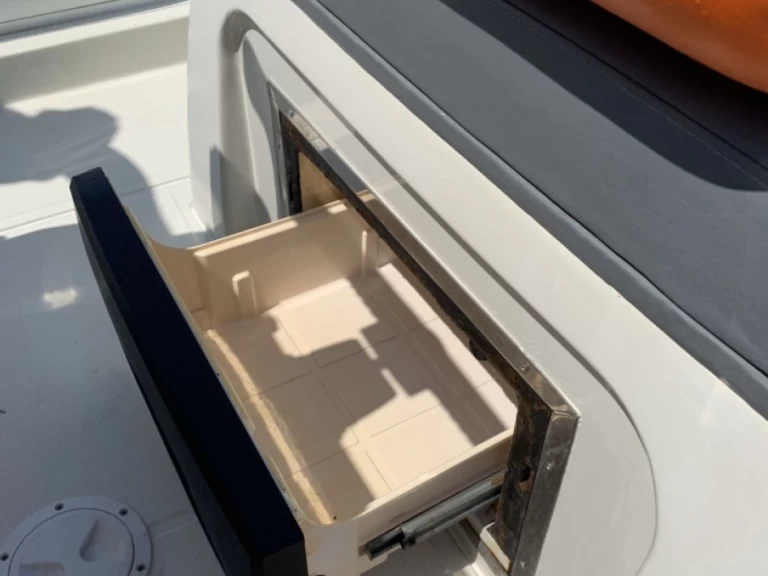 Schlauchboot mit oder ohne Skipper Kardis mieten in Hyères